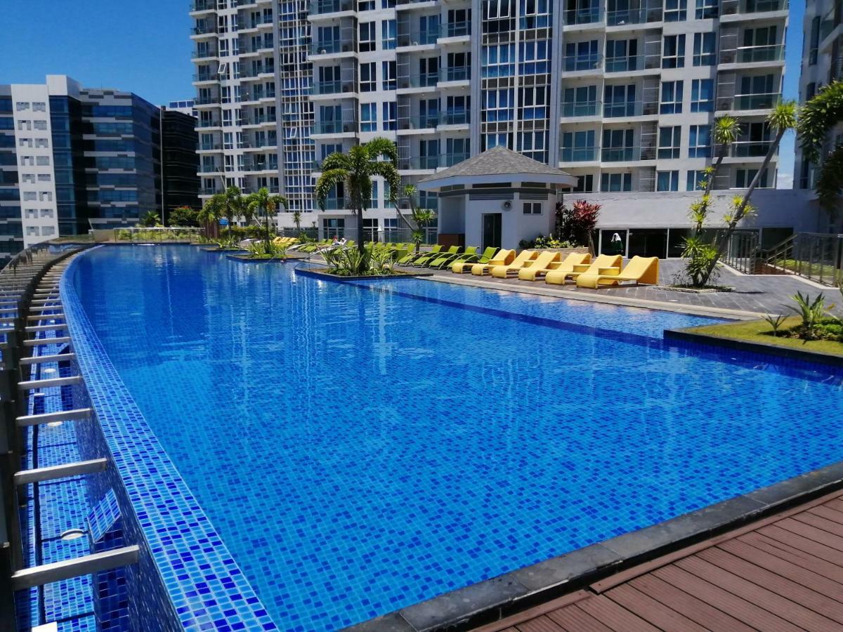 Mactan Newtown Deluxe Island Breeze Daire Lapu-Lapu City Dış mekan fotoğraf