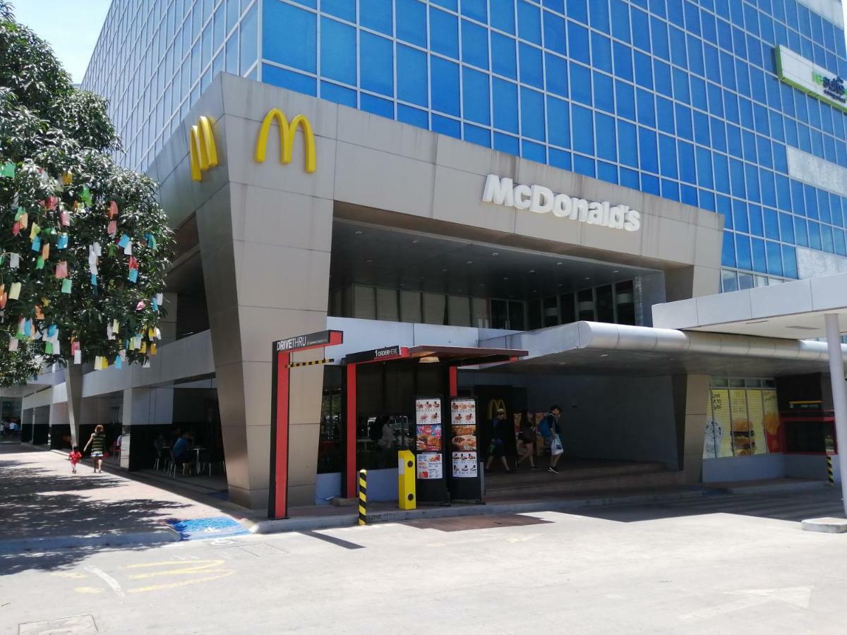 Mactan Newtown Deluxe Island Breeze Daire Lapu-Lapu City Dış mekan fotoğraf
