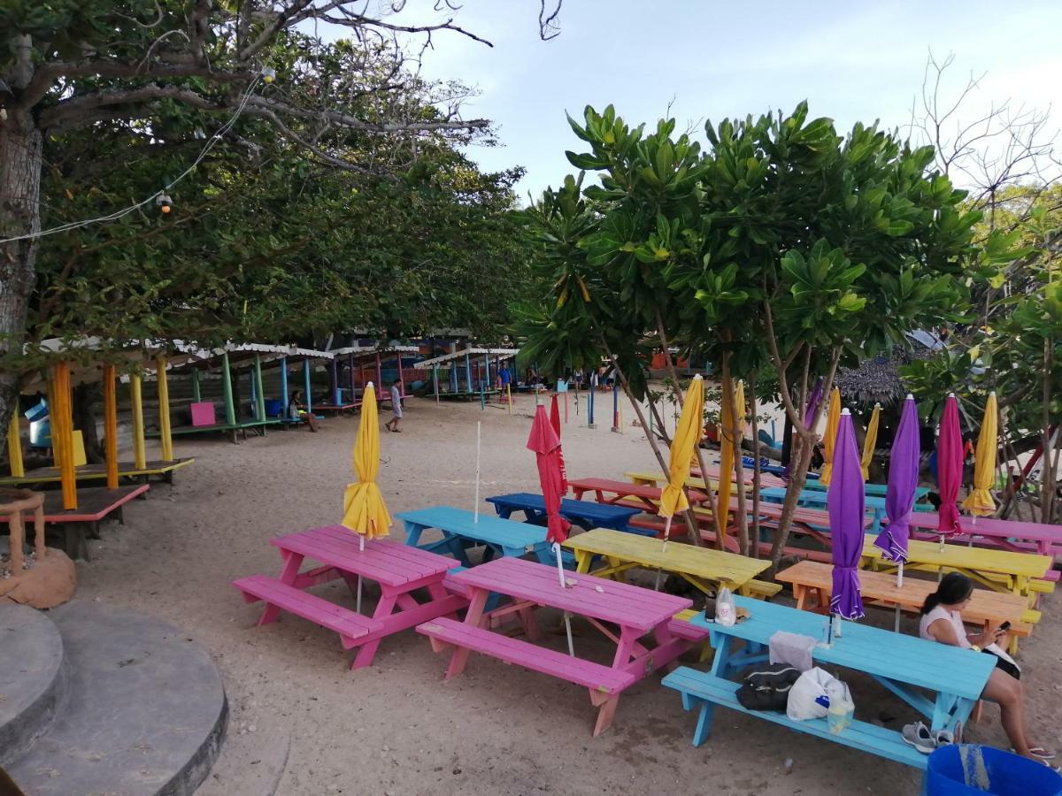 Mactan Newtown Deluxe Island Breeze Daire Lapu-Lapu City Dış mekan fotoğraf